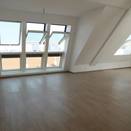 Provisionsfrei: Klimatisierter 87m² DG-Erstbezug + Terrasse im topsanierten Altbau - 1100 Wien - Bild 2