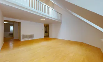 Zu Vermieten: Wunderschönes Altstadtatelier in perfekter Lage – 150m², 3 Große Zimmer, Zweigeschossiges Ruhiges Wohnen für Anspruchsvolle!