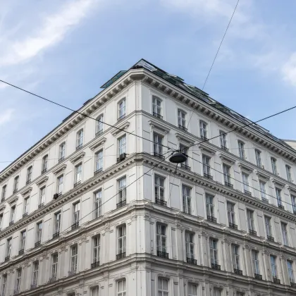 TOP-INVESTMENT IN DER OPERNGASSE/ELISABETHSTRASSE | Unbefristet vermietete Altbauwohnung | Geb. Jahr Mieter 1939 | Letztes Regelgeschoss (5. Stock) - Bild 3