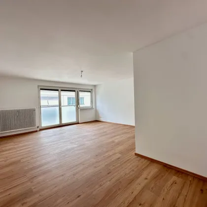 NEUER PREIS - renovierte 4-Zimmer-Wohnung - perfekt für eine große Familie, eine WG oder für Anleger - Bild 2