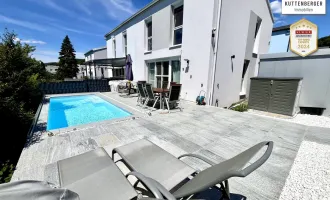 vor Hochwasser sicher! Traumhaftes Wohnen in moderner Doppelhaushälfte mit wunderbaren Pool - 139m² Wohnfläche, 4 Zimmer & 1 großer Keller in Wohnqualität, Garten, Terrasse, 2 Stellplätze (Carport möglich!) - nur 610.000,00 € in Alland!