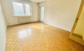 NEUER PREIS! PROVISIONSFREI VOM EIGENTÜMER! UNSANIERTE 3-ZIMMER WOHNUNG MIT WINTERGARTEN!