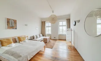 HELLE 2 ZIMMER ALTBAU II ca. 11m² BALKON II SOFORT NUTZBAR II AIRBNB oder SELBST EINZIEHEN II KOMPLETT MÖBLIERT II  II II NÄHE U6/AKH/VOLKSOPER/WUK