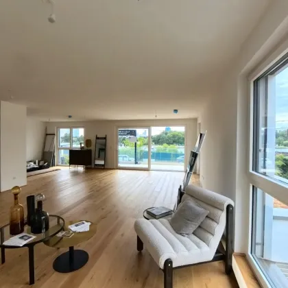 Rarität - Apartment mit unverbaubaren Blick auf Wiens Skyline und die alte Donau - Bild 2