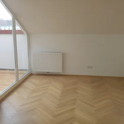 Dachgeschosswohnung mit Terrasse und Loggia in ruhiger Lage! - Bild 3