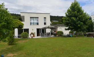 Erlebe Wohnkomfort am Wörthersee - ca.134 m² Einfamilienhaus mit Wohnkeller, Balkon, Terrasse, Doppelcarport und mehr!