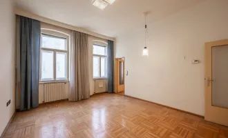 +.+1100+.+ sanierungsbedürftige 2-Zimmer ALTBAUWOHNUNG in toller Lage!