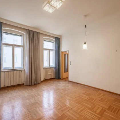 +.+NEU+.+ sanierungsbedürftige 2-Zimmer ALTBAUWOHNUNG in toller Lage! - Bild 3