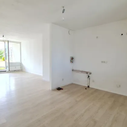 2 ZI Etagenwohnung + LOGGIA + LIFT - TRILLERPARK - GEFÖRDERTE Mietwohnung mit Finanzierungsbeitrag (EUR 24.028,88 - 1 Monat HMZ Frei!) - Bild 2