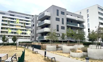 Helle und gut geschnittene Zwei-Zimmer Wohnung mit großzügigem Balkon