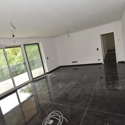 !EINMALIGE CHANCE! EXKLUSIVE HAUSETAGE MIT SONNEN und AUSSICHTSLAGE! RUHEOASE + EINZIGARTIGE SÜD-WEST-TERASSE! 2 TIEFGARAGENPLÄTZE +  360° VIDEO-RUNDGANG! - Bild 3