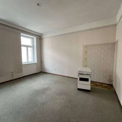 Sanierungsbedürftige 1-Zimmer-Altbauwohnung - Bild 2