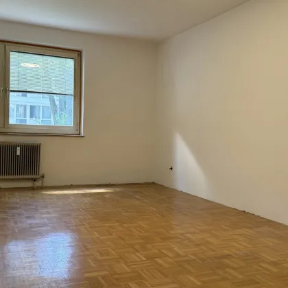 KAUF SALZBURG STADT - SCHALLMOOS Weiserhofstraße: Großzügige 84 m² 3-Zimmer-Wohnung mit 12 m² Süd-Loggien - renovierungsbedürftig - Bild 2