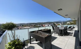 Einzigartige, luxuriös ausgestattete Penthouse Wohnung mit Traumhafter Aussicht!