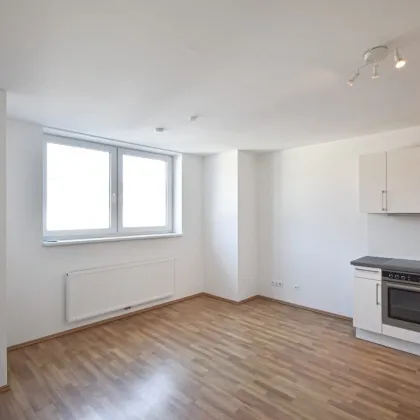 Traumhafte 2,5-Zimmer-DG-Maisonette mit Terrasse nahe U3 - Hütteldorfer Straße - Bild 2