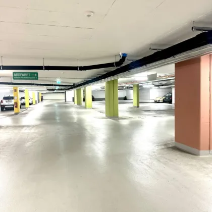 Premium Parken in guter Lage - Tiefgaragenstellplatz in 1220 Wien für nur 120,00 €/Monat! - Bild 2