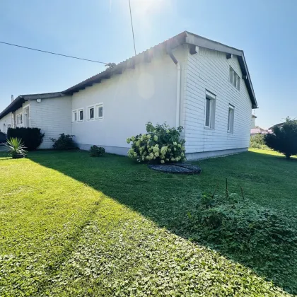 Bungalow mit zwei Garagen in ruhiger Lage - Bild 3