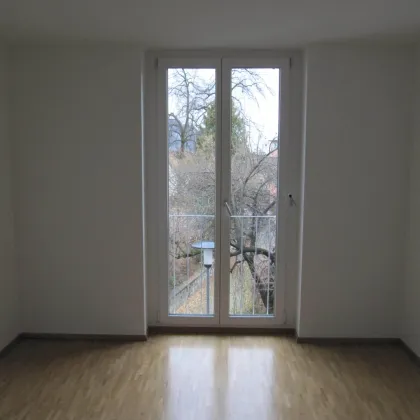 Großzügige 2 Zimmer Wohnung mit Loggia und Blick ins Grüne in Dornbirn - Bild 2