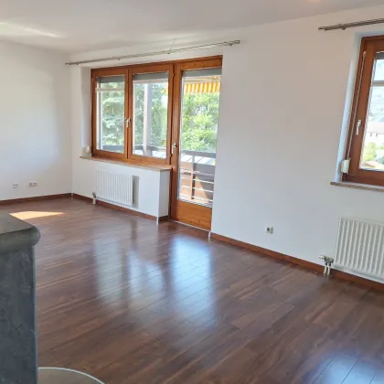 Untersbergblick - schmucke 3-Zimmer-Wohnung mit großem Balkon inkl. TG-Stellplatz - Bild 2