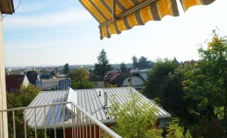 Top renovierte 2-Zimmer-Miete mit Balkon und Parkplatz in Ruhelage