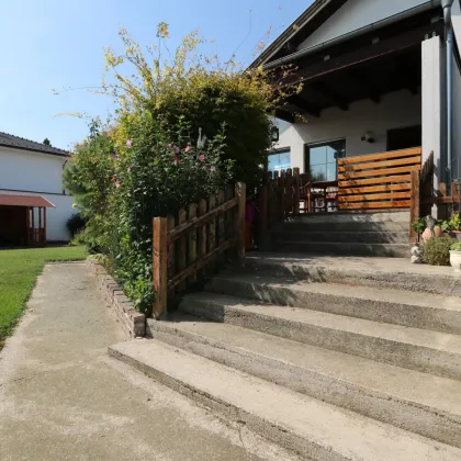 Einfamilienhaus mit 3-Zimmern, großem Keller und gepflegtem Garten in ruhiger Siedlungslage - Bild 3