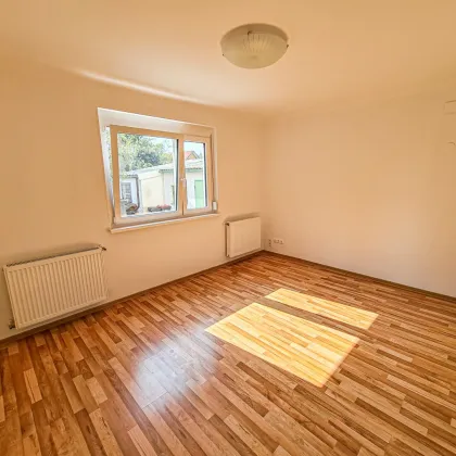 Neu renovierte 2 Zimmer Gartenwohnung mit Garage - Bild 3