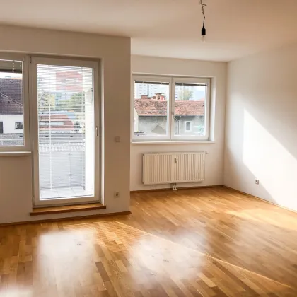 Schöne 2 Zimmer-Wohnung mit Balkon in Ruhelage und Zentrumsnähe - Bild 3