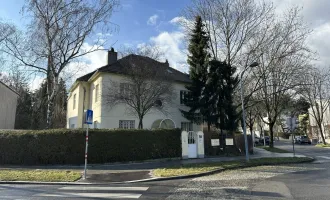 MEHRFAMILIENVILLA IN BESTLAGE BEIM ROTEN BERG