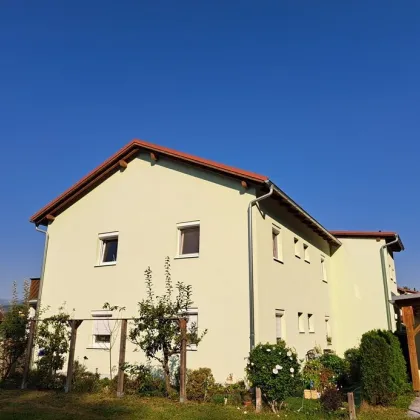 Moderne 4-Zimmer-Wohnung mit Sonnenbalkon und großem Dachboden - Bild 2