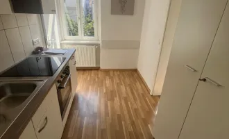 Altbauflair trifft modern: Hinreißende Zweizimmerwohnung in der Lazarettgasse, zu vermieten!