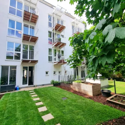 Neuer Preis! Perfekte Kleinwohnung mit Balkon! Ruhelage im letzten Regelgeschoss hofseitig! Frisch saniert + Blick ins Grüne + Tolle Infrastruktur + Garagenplatz im Haus! Jetzt zugreifen! - Bild 2