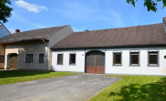 Einfamilienhaus - Streckhof mit großem Nebengebäude