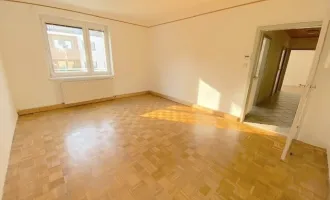 NEUER PREIS! PROVISIONSFREI VOM EIGENTÜMER! UNSANIERTE 4-ZIMMER FAMILIENWOHNUNG NÄHE HANDELSKAI!