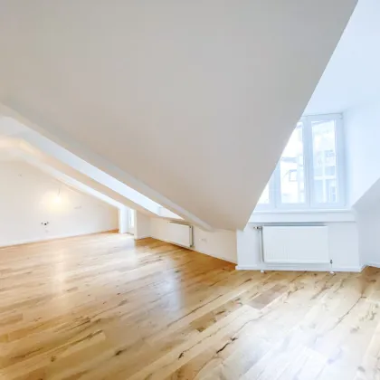 Saniertes Neubau DG mit Balkon in den ruhigen Innenhof | En-Suite Bad | 1 Min. zur U3 Kardinal-Nagl-Platz | 6 Min. in den Stadtpark, Belvedere, Prater sowie 1. Bezirk - Bild 2