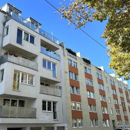 VERMIETETES 48 m2 Dachgeschoss mit 13 m2 Balkon, Wohnküche, 1 Zimmer, Duschbad, Garage möglich, U3-Nähe, Lorystraße - Bild 2