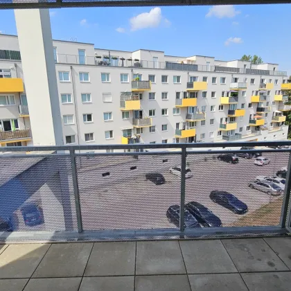 SOFORT verfügbare Mietwohnung mit Balkon im 4. Liftstock & Parkplatz-Option nahe Merkur City (Top 44) - Bild 2