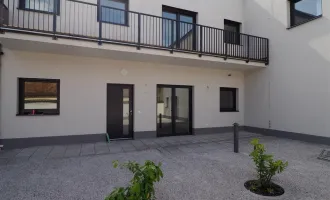 GEMÜTLICHE KLEINE WOHNUNG IM EG MIT TERRASSE -  2 ZIMMER