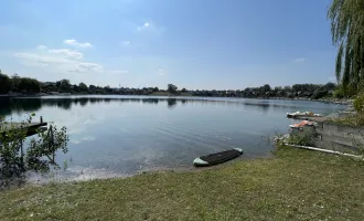 Uferparzelle - renoviertes, gepflegtes Seehaus mit privatem Badesteg auf Pachtgrund zu verkaufen