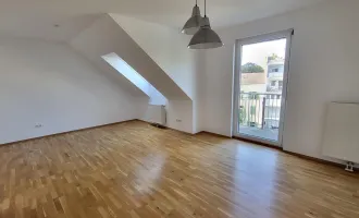 Zentrum - Balkon- Traum Ausblick - großzügige 2-Zimmer-Wohnung - 78m² - Lift