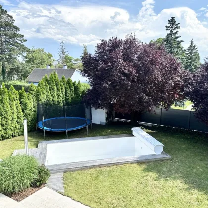 Südliche Stadtgrenze Wiens! Südseitige Villa im französischen Landhausstil mit Pool, Dachterrasse, Garten und Doppelgarage - Bild 2