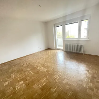 3 Zimmerwohnung mit sonnigem Balkon und Küche! - Bild 3