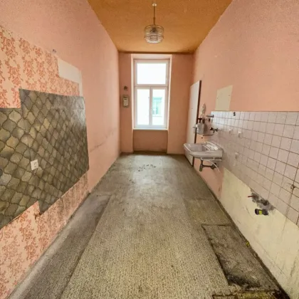 sanierungsbedürftige 1,5-Zimmer Wohnung in zentraler Lage - Bild 2