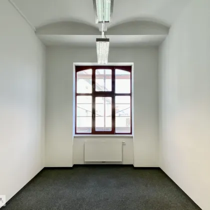 MODERNES BÜRO IN HISTORISCHER FABRIK /// SOFORT BEZUGSBEREIT /// BELGRADPLATZ - Bild 3