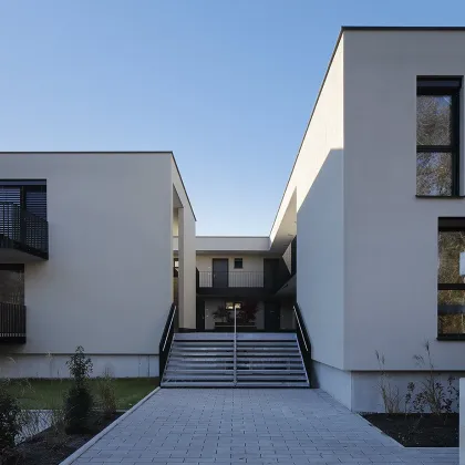 Zweitbezug: sonnige 2-Zimmer Neubauwohnung mit offenem Balkon - Bild 2