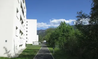 Erstbezug nach Sanierung! Schöne 3 Zimmer-Familienwohnung inkl. Loggia!