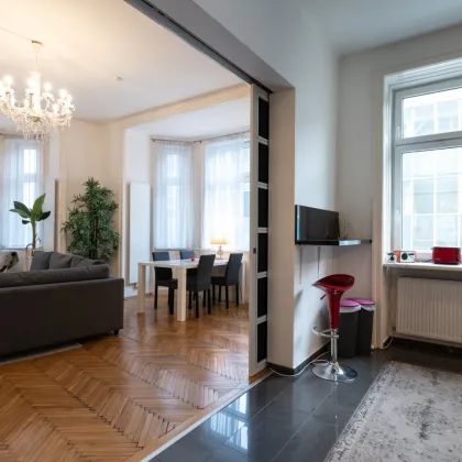 ELEGANT EINGERICHTETE ALTBAUWOHNUNG ZU VERMIETEN - Bild 2