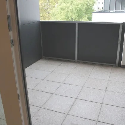 3-ZIMMER WOHNUNG MIT LOGGIA ZUM INNENHOF-PARK, NÄHE U-BAHN - Bild 3