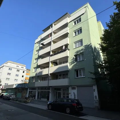 SEHR SCHÖNE EIGENTUMSWOHNUNG MIT GROSSEM BALKON IN ZENTRALER LINZER ZENTRUMSLAGE - Bild 2