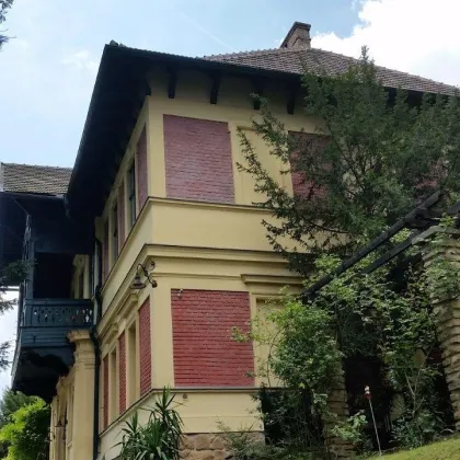 Historischer Wohntraum: 2-Zimmerwohnung in einem großzügigen Herrenhaus - A\\ - Bild 2