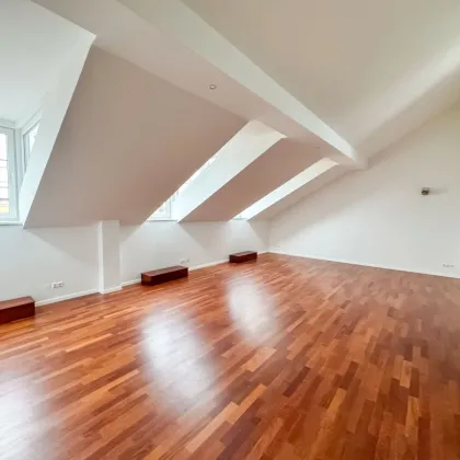 106 m2 große Drei-Zimmer Wohnung mit 40 m2 großer Dachterrasse! Separat begehbar, Neustiftgasse/ Sankt-Ulrich-Platz! - Bild 3